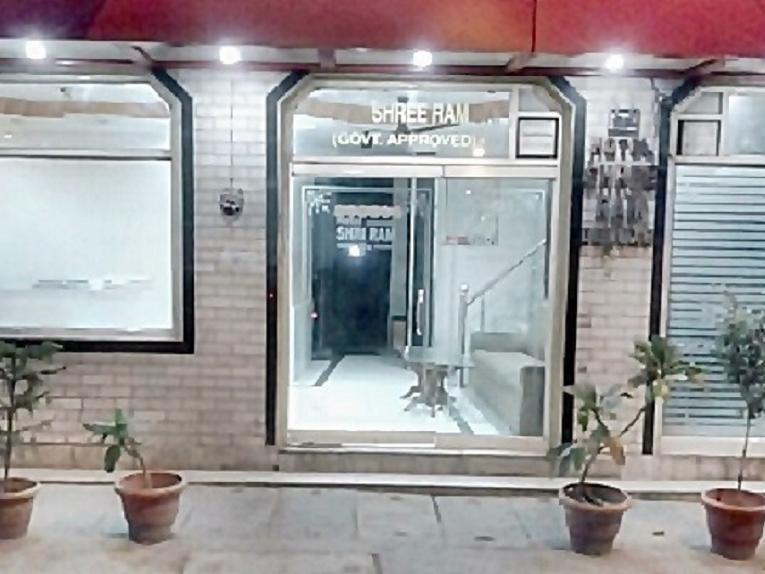 Hotel Shreeram Deluxe Nueva Delhi Exterior foto